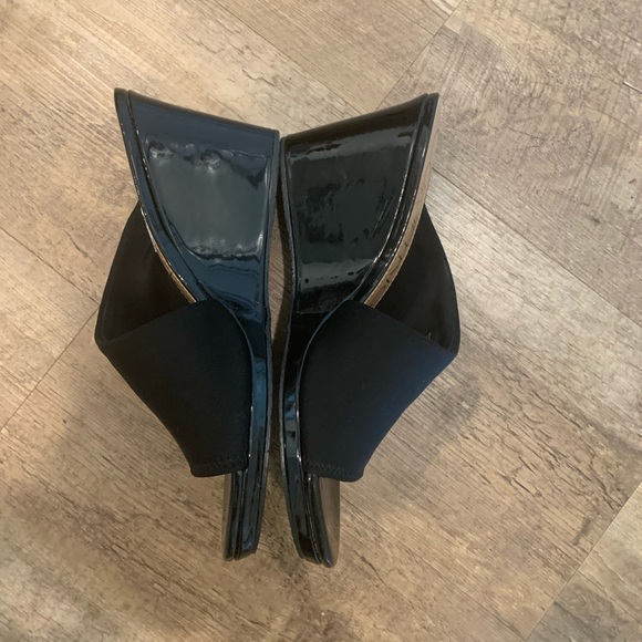 Calvin Klein wedges - Picture 2 of 4